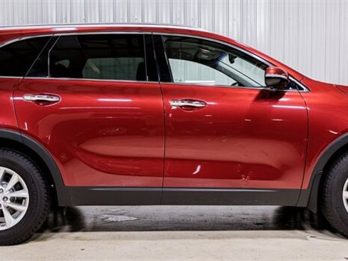 Used 2018 Kia Sorento FWD image 15