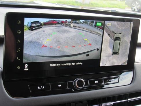 New 2025 Mitsubishi Outlander SE image 17