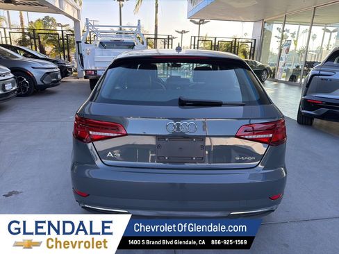 Used 2018 Audi A3 e-tron Premium image 5