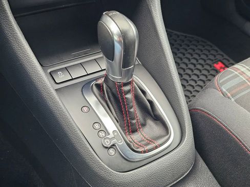 Used 2012 Volkswagen GTI 4-Door FWD image 28