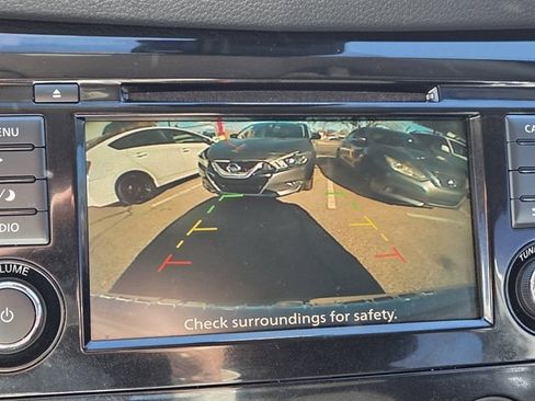 Used 2020 Nissan Rogue Sport S w/ Appearance Package image 9