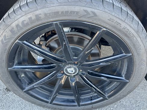 Used 2019 Land Rover Range Rover Velar R-Dynamic SE image 14