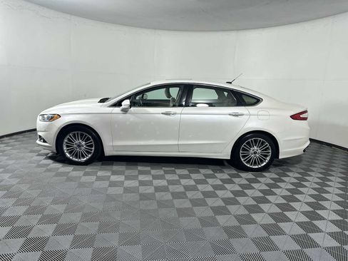 Used 2014 Ford Fusion SE w/ Equipment Group 202A FWD image 4
