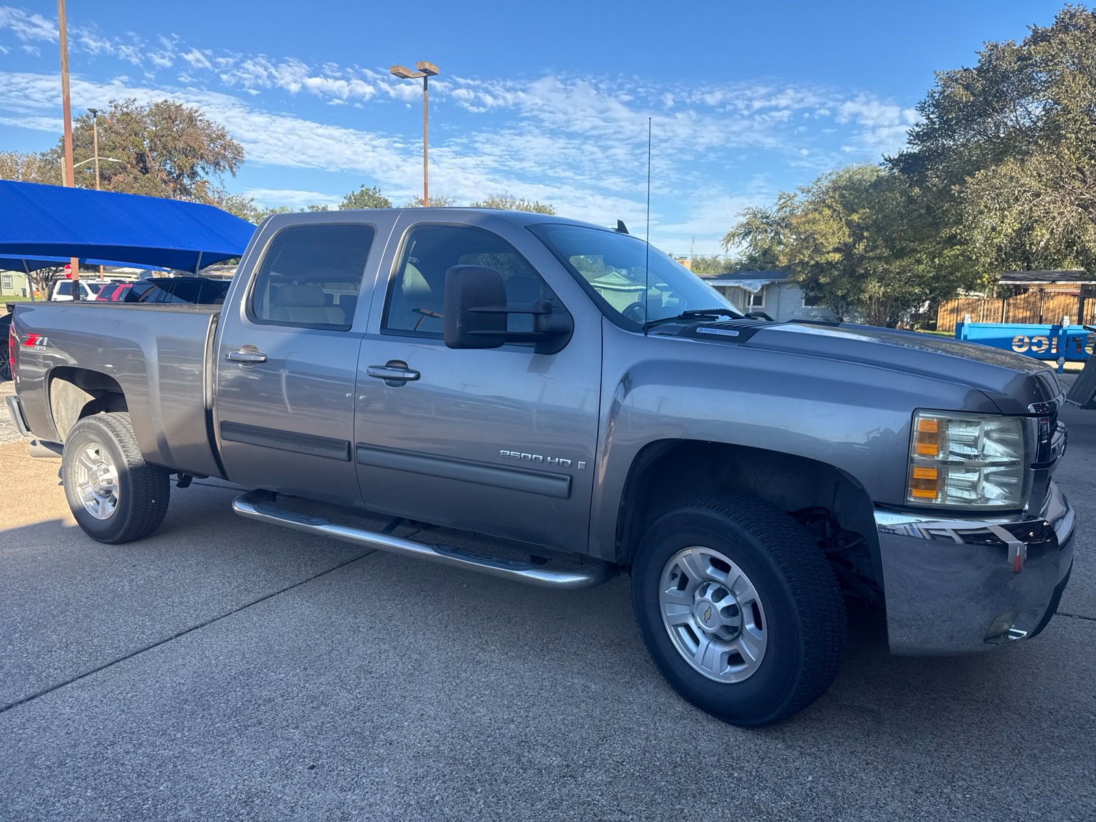 Used 2009 Chevrolet Silverado 2500 LTZ w/ Safety Package AWD/4WD image 3