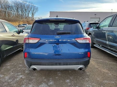 Used 2022 Ford Escape Titanium image 3
