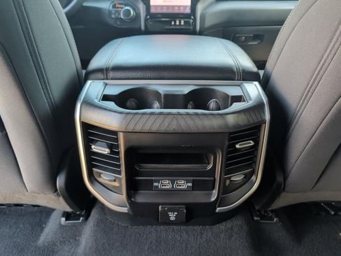 Used 2025 RAM 1500 Big Horn AWD/4WD image 31