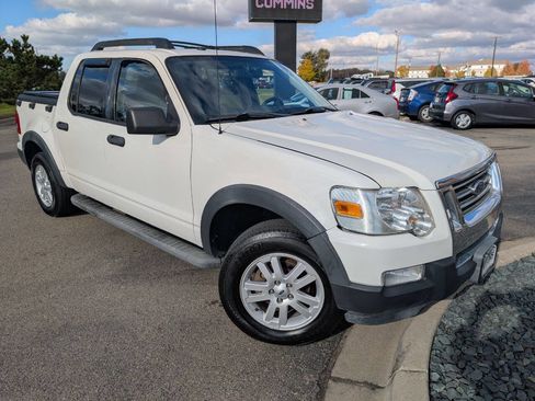 Used 2010 Ford Explorer Sport Trac XLT image 3
