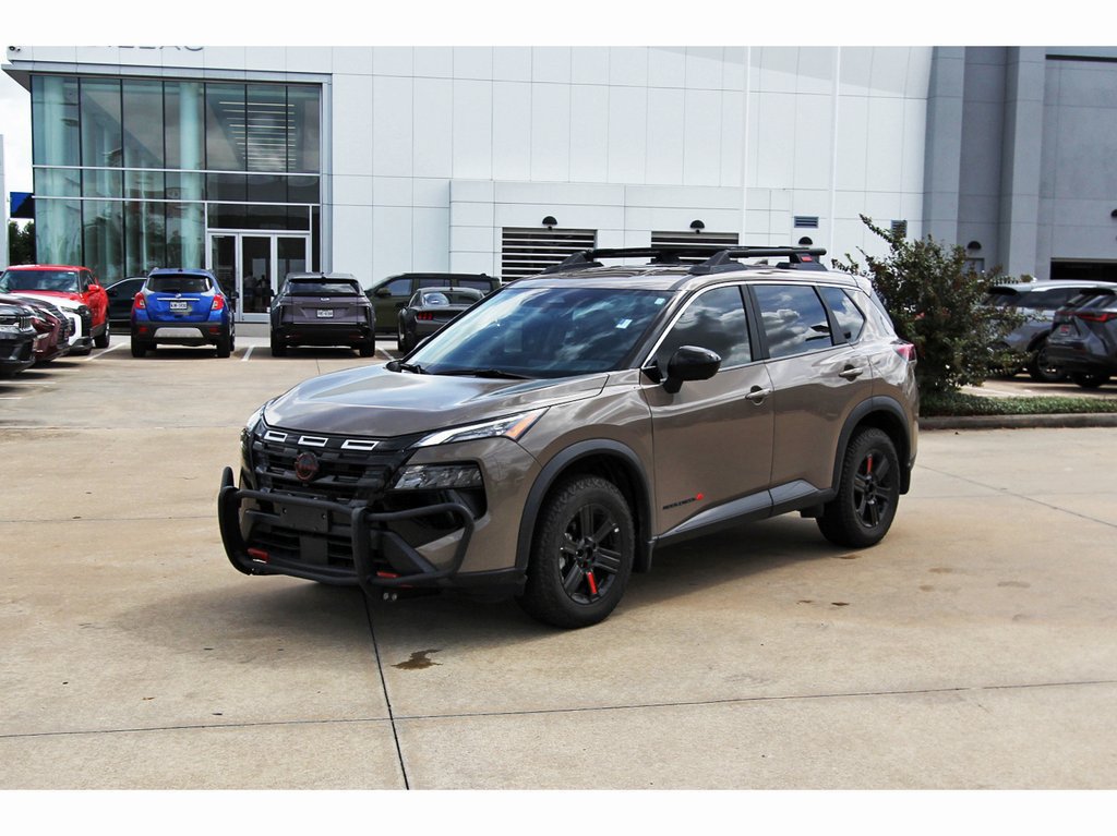 Used 2025 Nissan Rogue SV AWD/4WD image 3