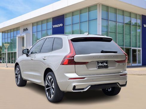 New 2026 Volvo XC60 B5 Plus w/ Protection Package Premier image 4