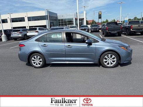 Used 2024 Toyota Corolla LE FWD image 6