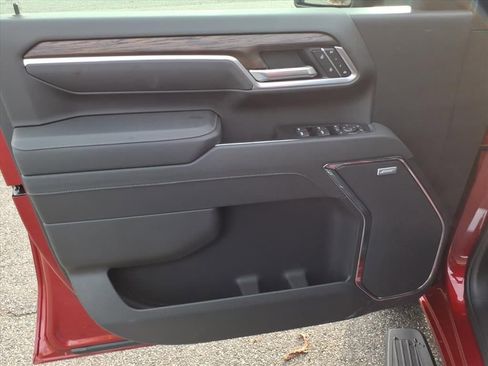 New 2026 GMC Sierra 2500 SLT w/ SLT Convenience Package image 9