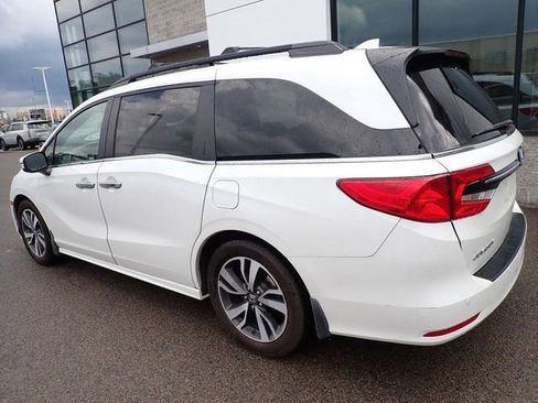 Used 2022 Honda Odyssey Touring image 2