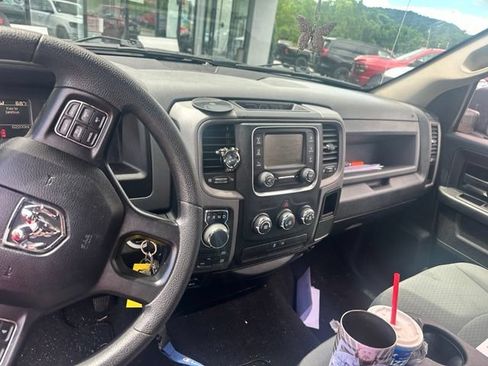 Used 2018 RAM 1500 Express AWD/4WD image 11