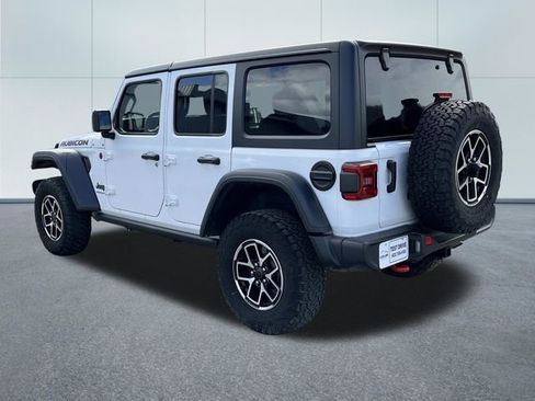 Used 2025 Jeep Wrangler Unlimited Rubicon AWD/4WD image 7