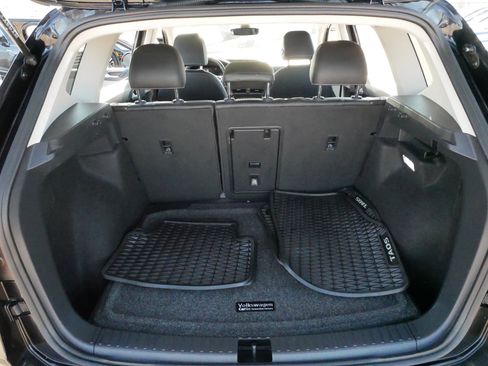 Used 2024 Volkswagen Taos SE image 18