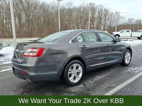 Used 2018 Ford Taurus SE image 6