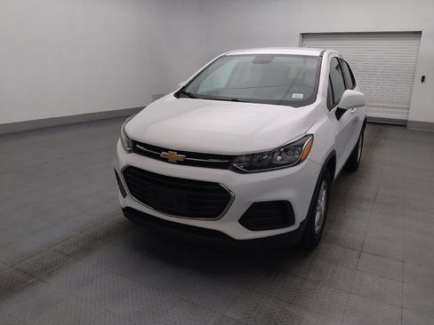 Used 2020 Chevrolet Trax LS w/ Tint and Cruise Package FWD image 15