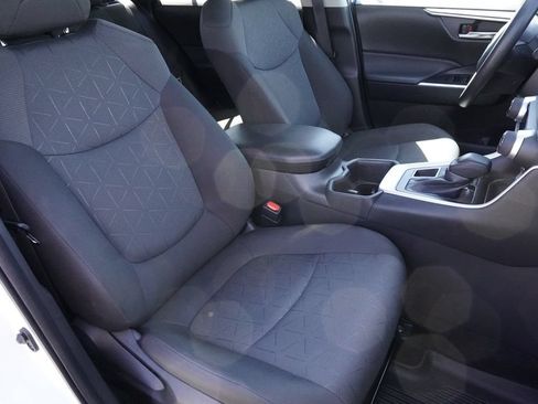 Used 2025 Toyota RAV4 XLE AWD/4WD image 24