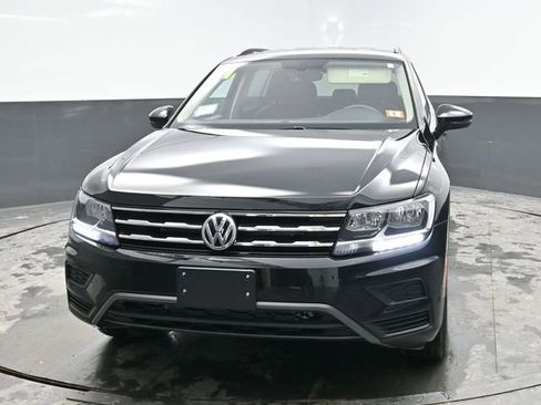 Used 2021 Volkswagen Tiguan SE image 2