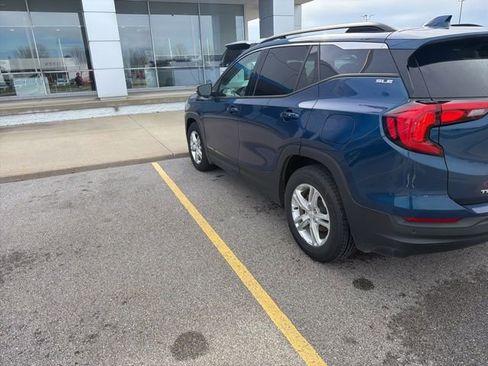Used 2020 GMC Terrain SLE w/ Driver Convenience Package image 6