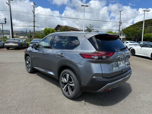 Used 2023 Nissan Rogue SL w/ SL Premium Package FWD image 4