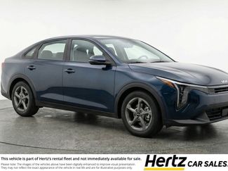 Used 2025 Kia K4 LXS video 1