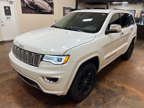 Used 2018 Jeep Grand Cherokee Overland image 52