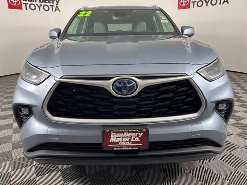 Certified 2022 Toyota Highlander XLE image 21