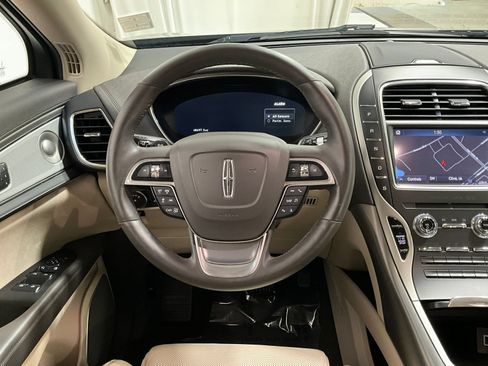 Used 2020 Lincoln Nautilus Reserve w/ Equipment Group 202A AWD/4WD image 7