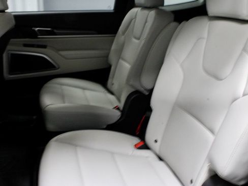 Used 2024 Kia Telluride S AWD/4WD image 23