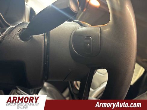 Used 2023 Jeep Cherokee Altitude Lux image 11