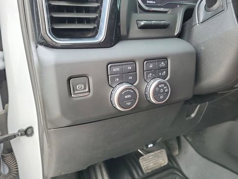 Used 2024 GMC Sierra 2500 Denali Ultimate image 13