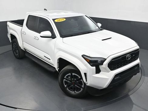 Used 2024 Toyota Tacoma TRD Sport RWD image 32
