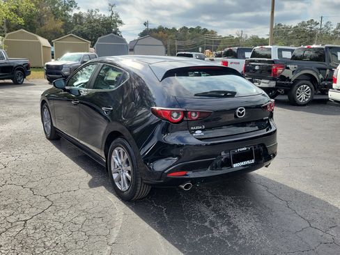 Used 2022 MAZDA MAZDA3 s image 4