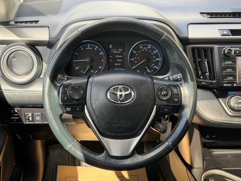Used 2017 Toyota RAV4 XLE FWD image 11
