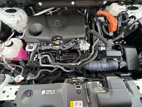 Certified 2024 Toyota RAV4 LE AWD/4WD image 17