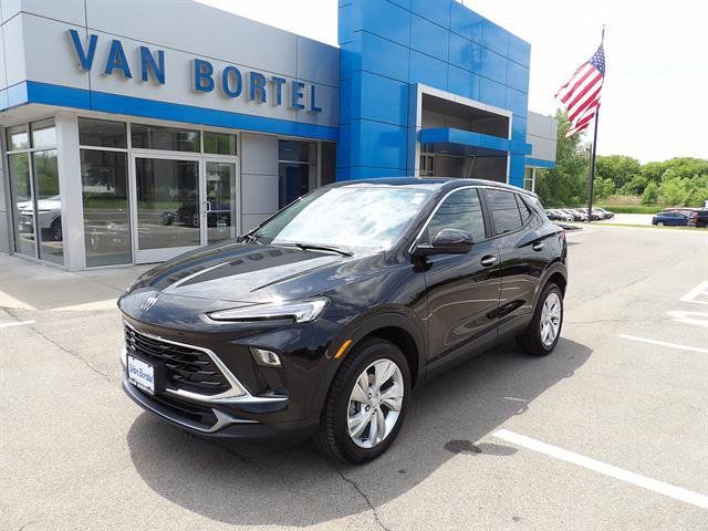 Used 2026 Buick Encore GX Preferred w/ Comfort Package AWD/4WD image 1