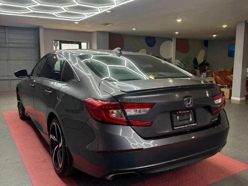 Used 2018 Honda Accord Sport image 5