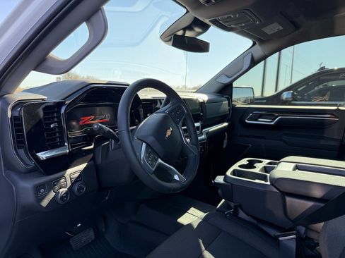 New 2025 Chevrolet Silverado 1500 LT image 11