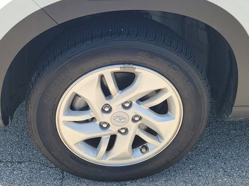 Used 2022 Hyundai Venue SE w/ Cargo Package FWD image 7