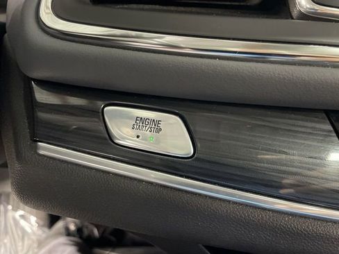 Used 2021 Buick Enclave Premium w/ Sun and Sites Package image 35