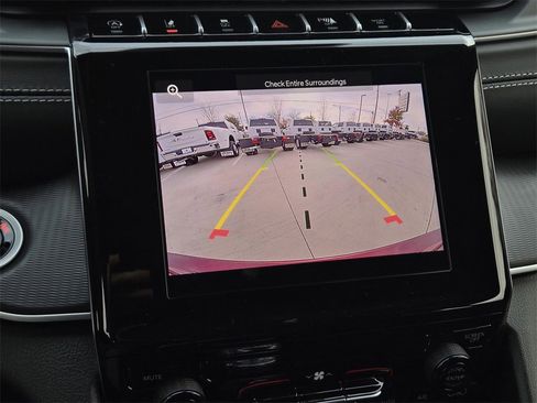 New 2025 Jeep Grand Cherokee Laredo X image 18