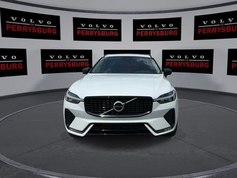 Used 2024 Volvo XC60 B5 Core w/ Protection Package Premier AWD/4WD image 3