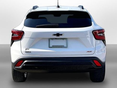 Used 2024 Chevrolet Trax RS w/ Driver Confidence Package FWD image 4