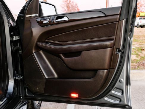 Used 2019 Mercedes-Benz GLS 450 4MATIC w/ Premium 1 Package image 47