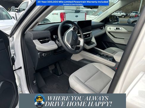 New 2026 Ford Explorer Active w/ Active Comfort Package RWD image 9