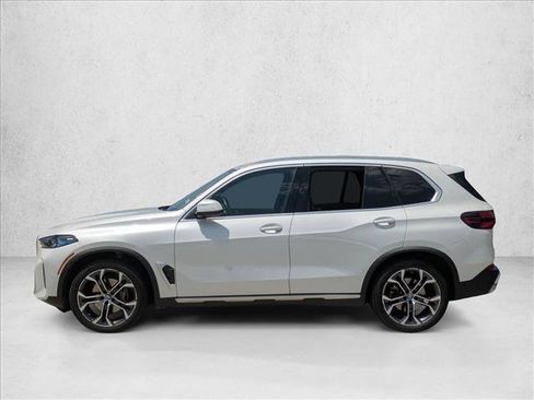 Used 2024 BMW X5 xDrive40i w/ Premium Package AWD/4WD image 8
