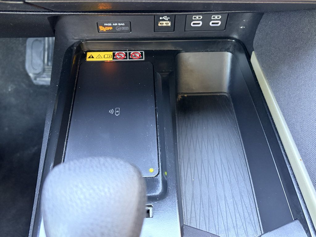 Used 2025 Toyota Camry LE FWD image 18