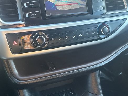 Used 2019 Toyota Highlander LE image 20