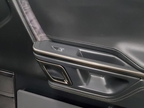 Used 2022 Rivian R1T Launch Edition image 16